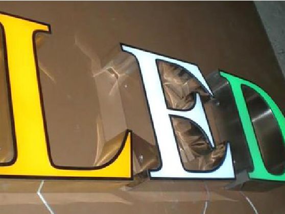 芜湖介绍LED招牌的基础知识。